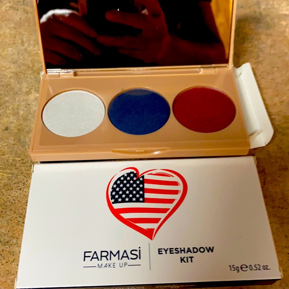 Farmasi Red White & Blue Trio Eyeshadow Pallet